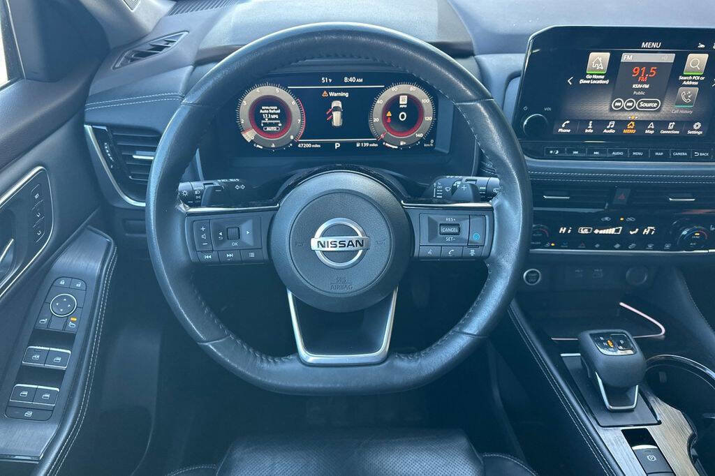 Used 2021 Nissan Rogue Platinum image 14