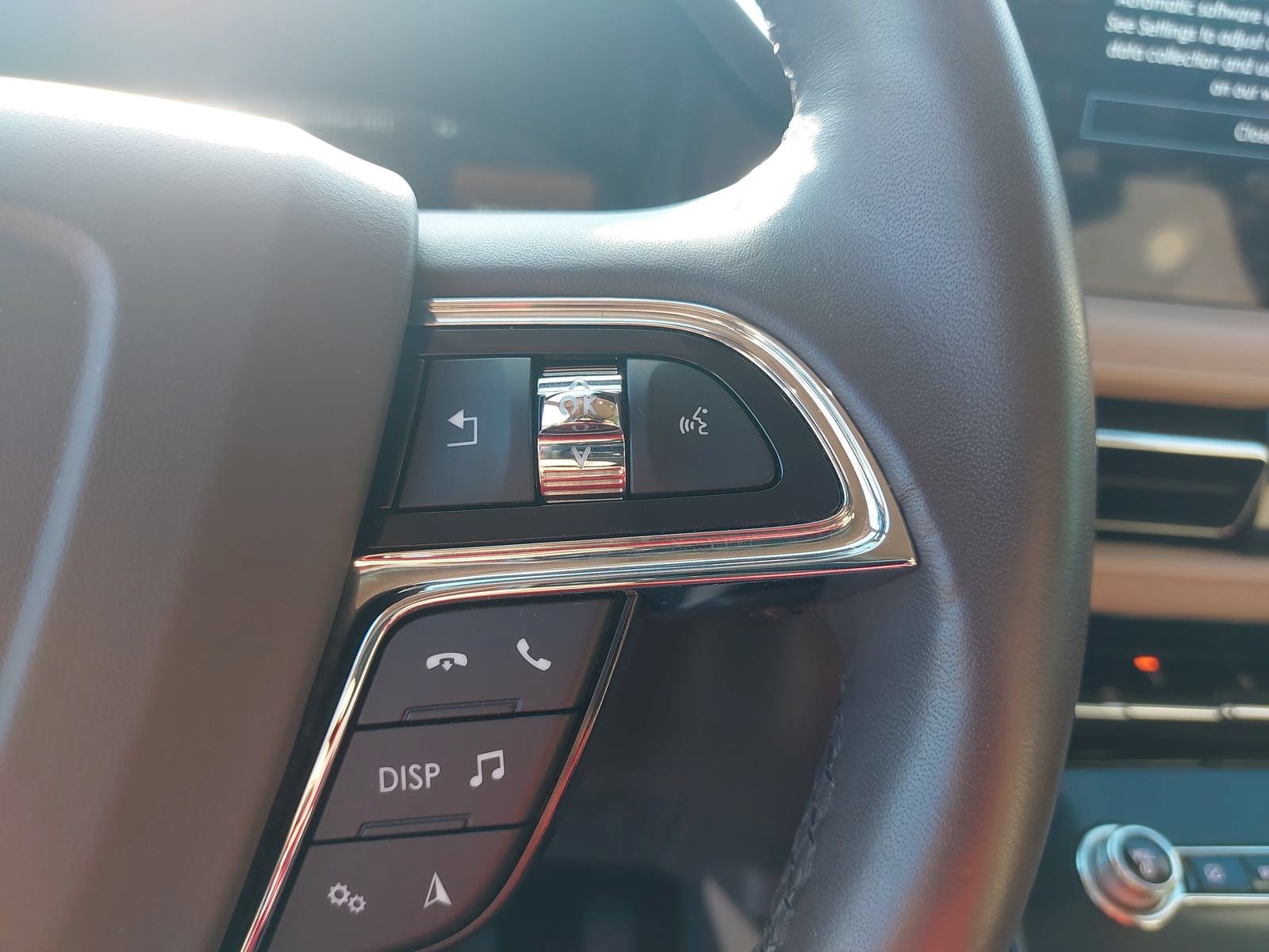 Used 2022 Lincoln Nautilus Reserve AWD/4WD image 18