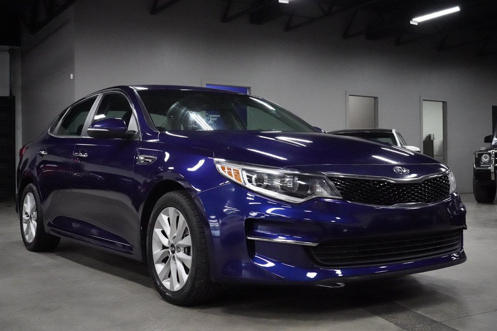 Used 2017 Kia Optima LX FWD image 7
