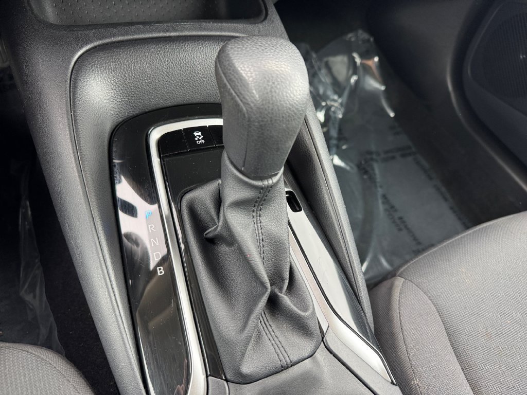 Used 2025 Toyota Corolla LE FWD image 25