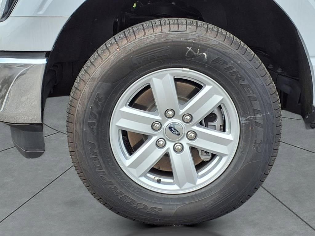 New 2023 Ford F150 XLT w/ Equipment Group 301A Mid image 17