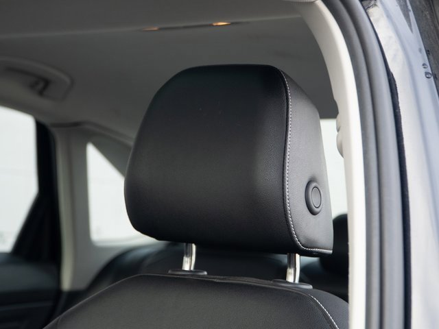 Certified 2024 Volkswagen Jetta SE w/ Panoramic Sunroof Package image 19