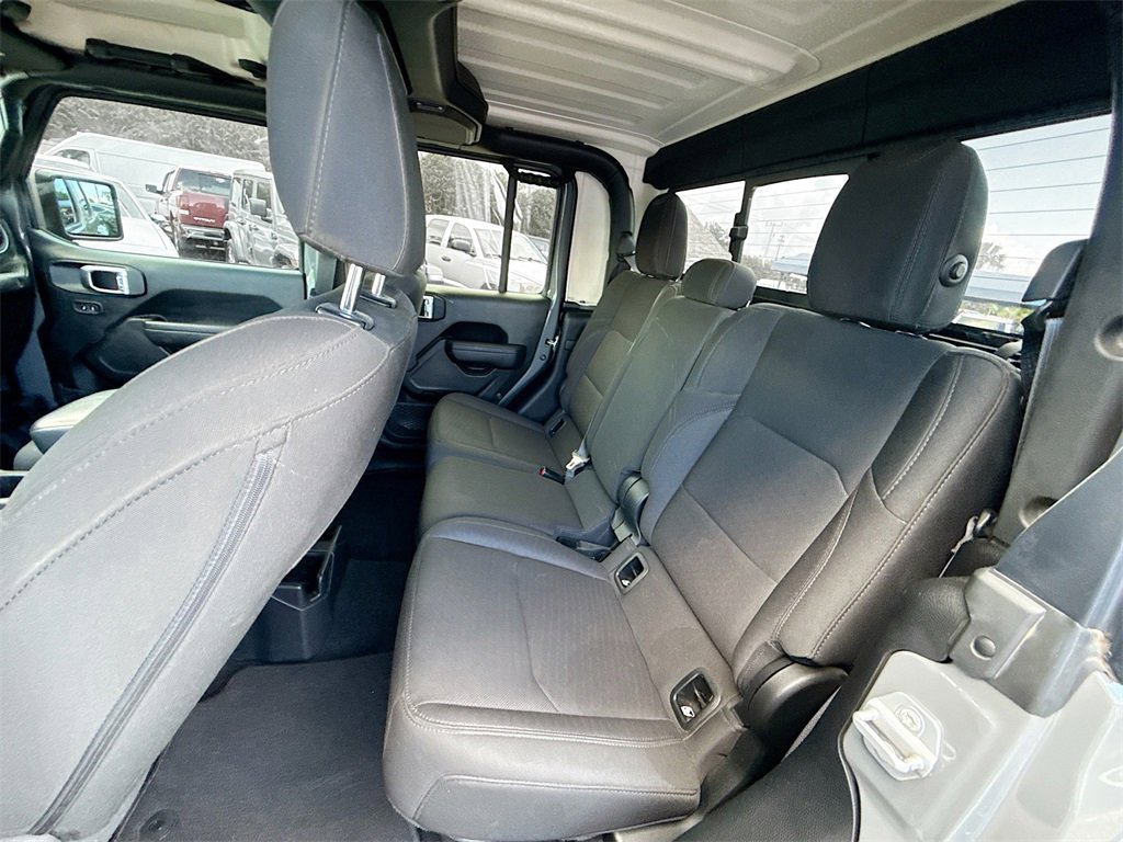 Used 2022 Jeep Gladiator Sport image 27