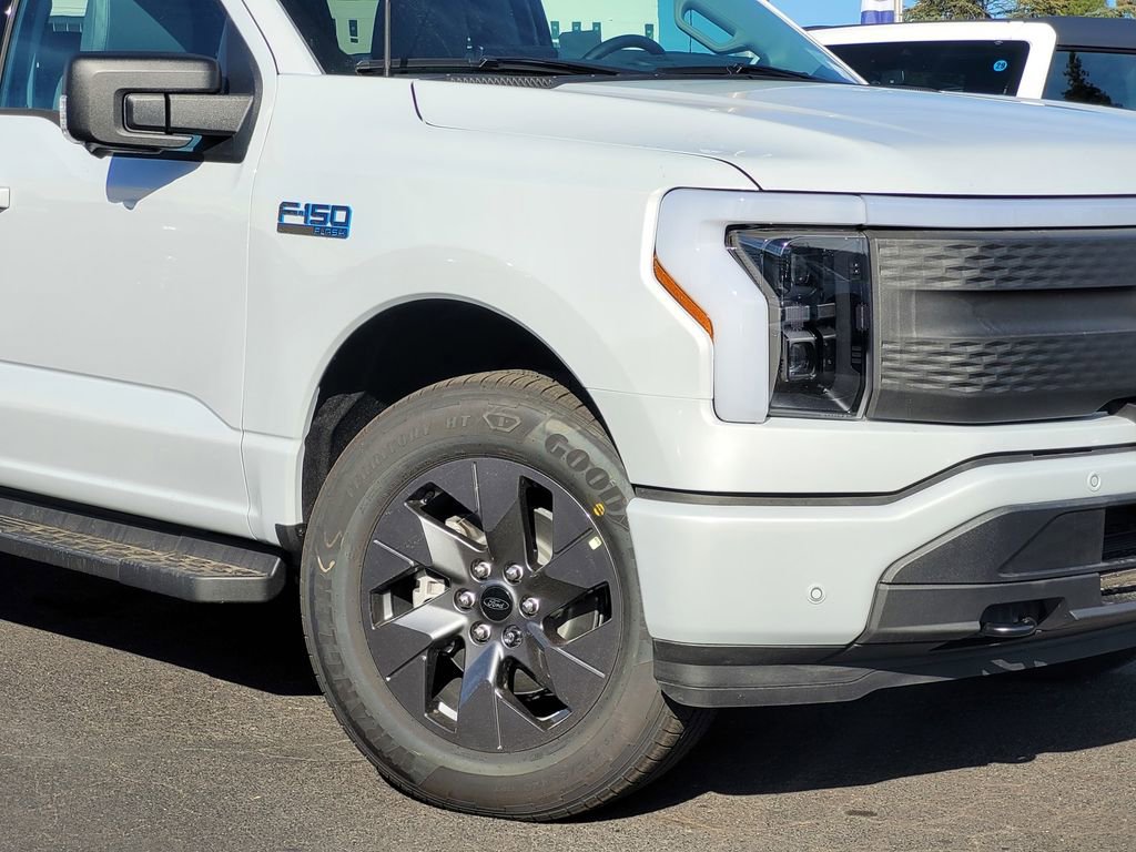 New 2025 Ford F150 Lightning Flash AWD/4WD image 35