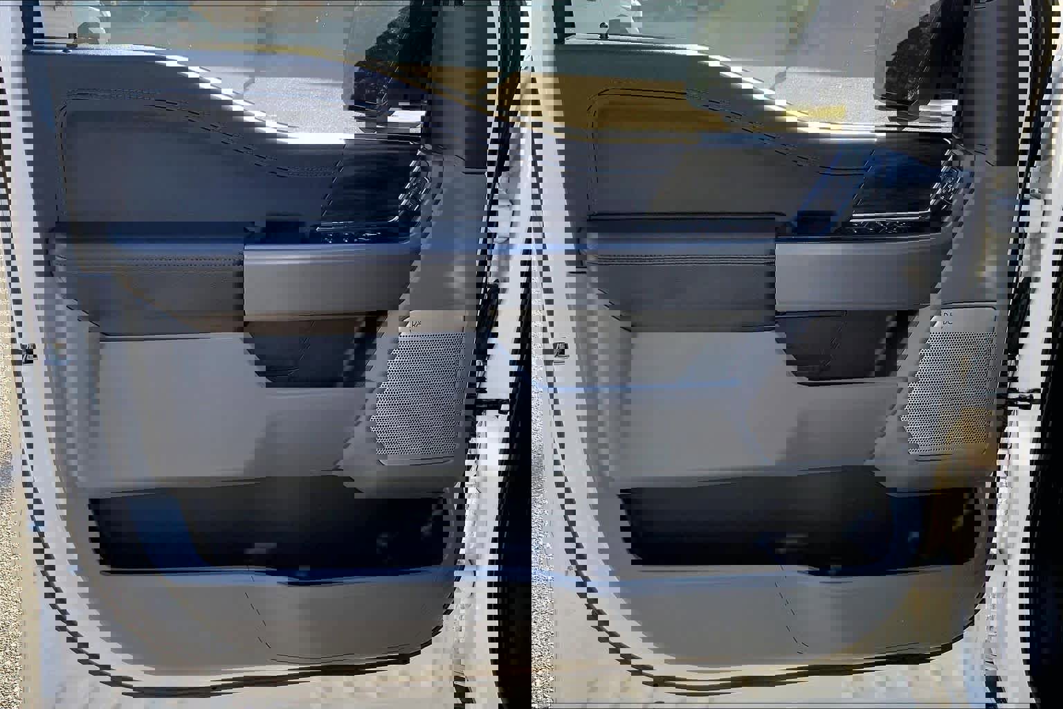 Used 2025 Ford F150 Lariat w/ Equipment Group 502A High image 21