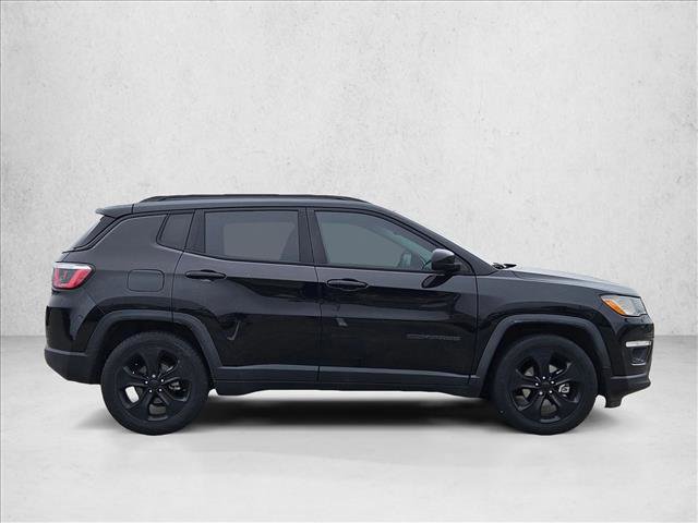 Used 2019 Jeep Compass Latitude FWD image 4