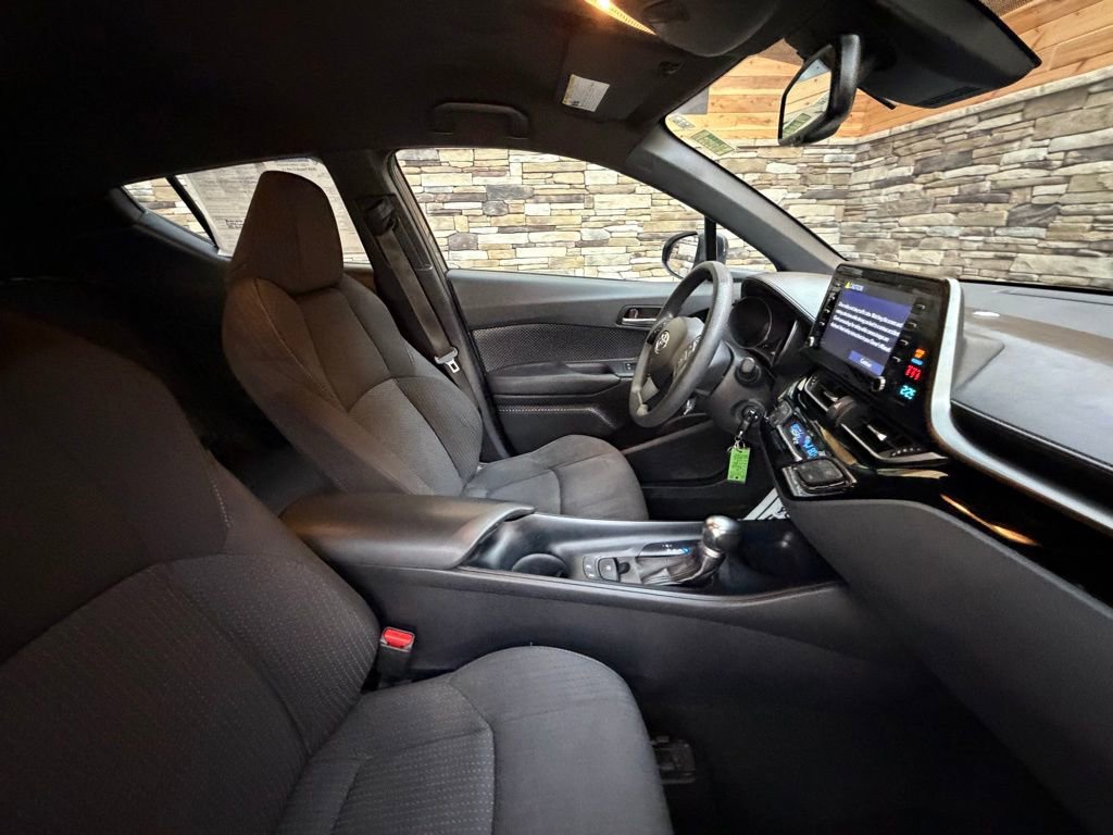 Used 2019 Toyota C-HR LE FWD image 14