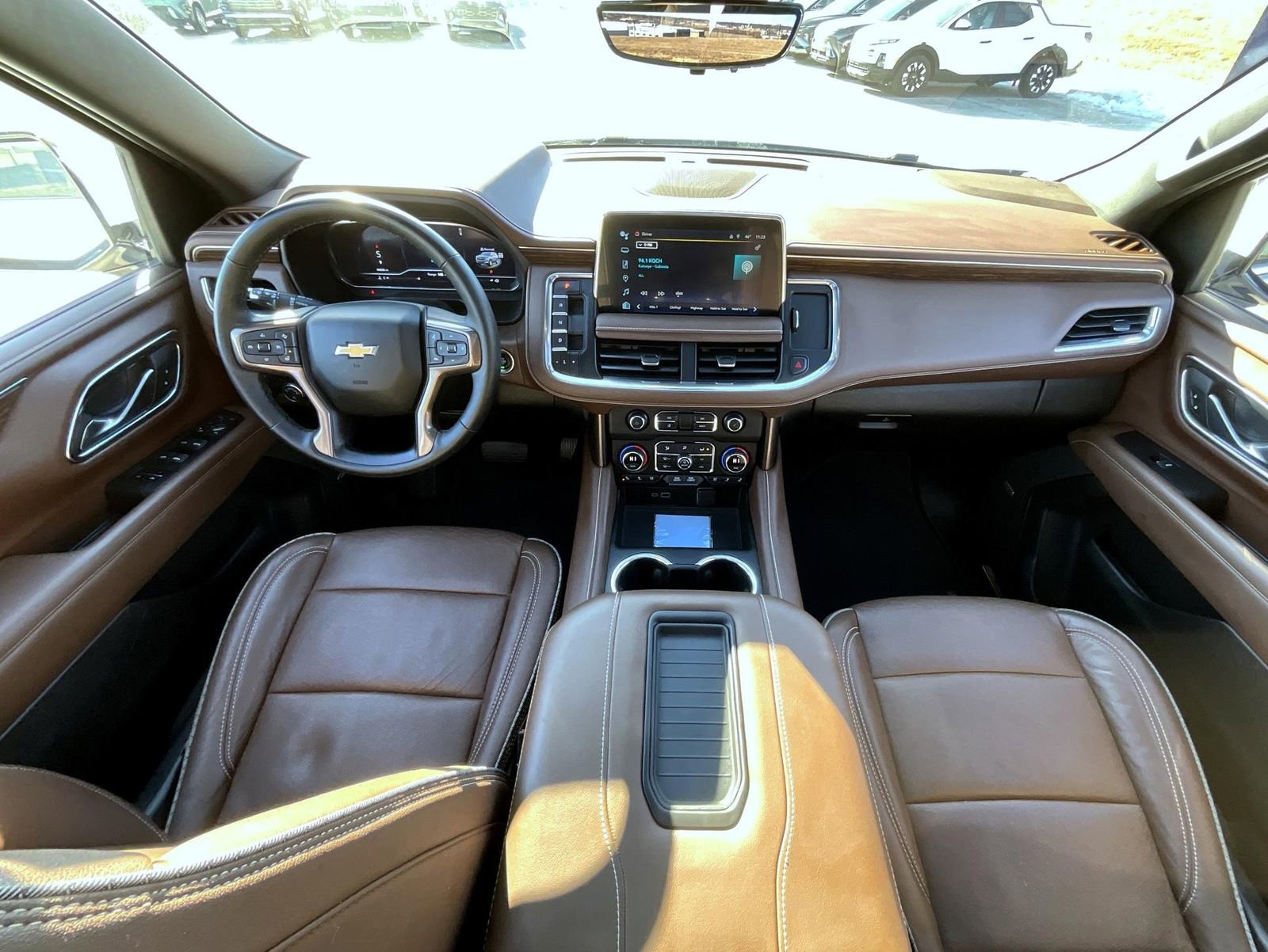 Used 2023 Chevrolet Suburban High Country image 15