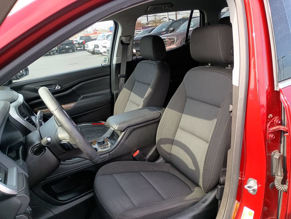 Used 2023 GMC Acadia SLE w/ Driver Convenience Package FWD image 17