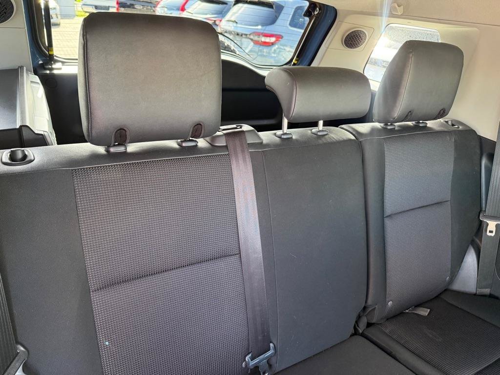 Used 2012 Toyota FJ Cruiser 4WD image 23