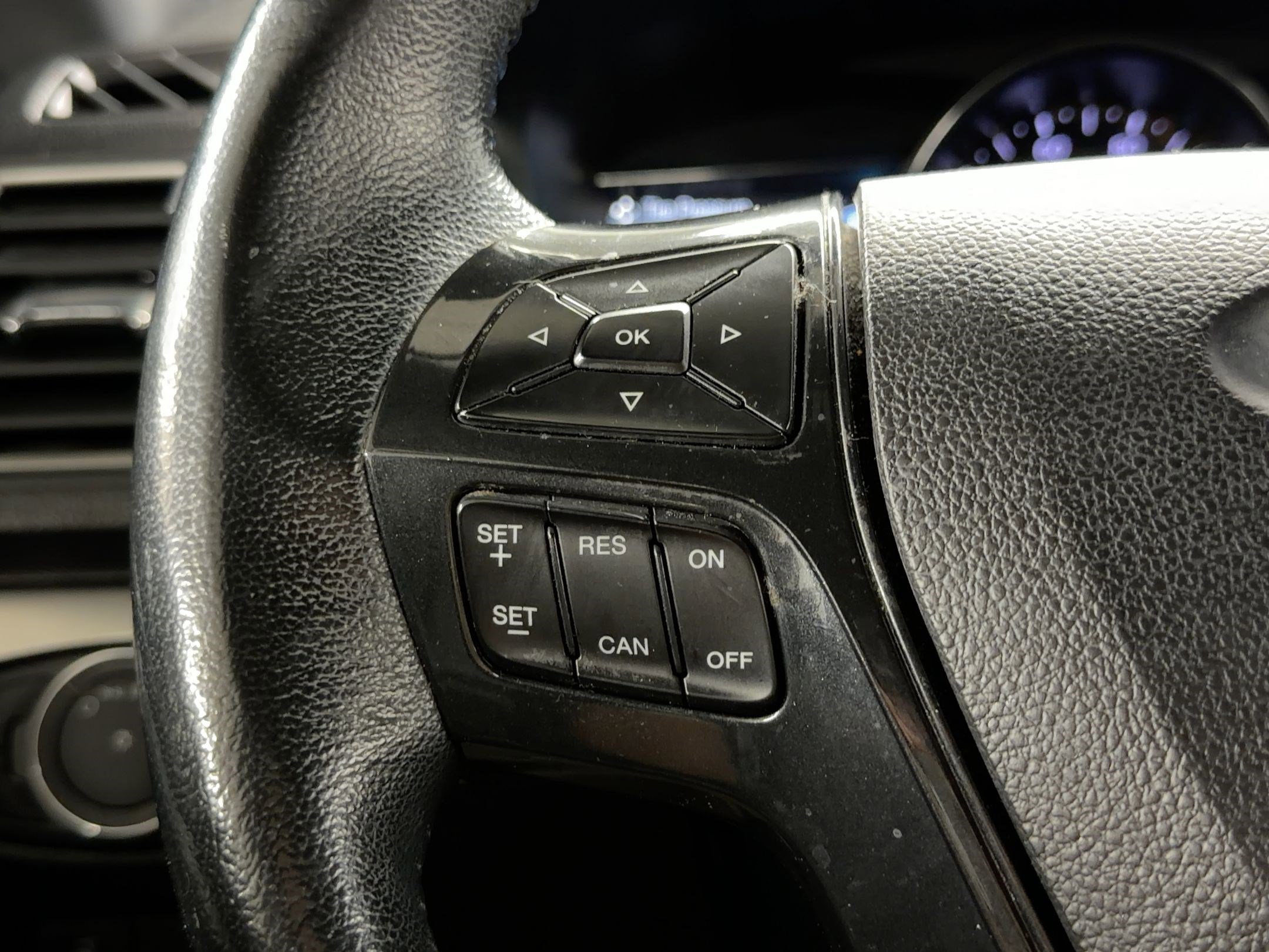 Used 2018 Ford Explorer XLT w/ Equipment Group 202A image 16