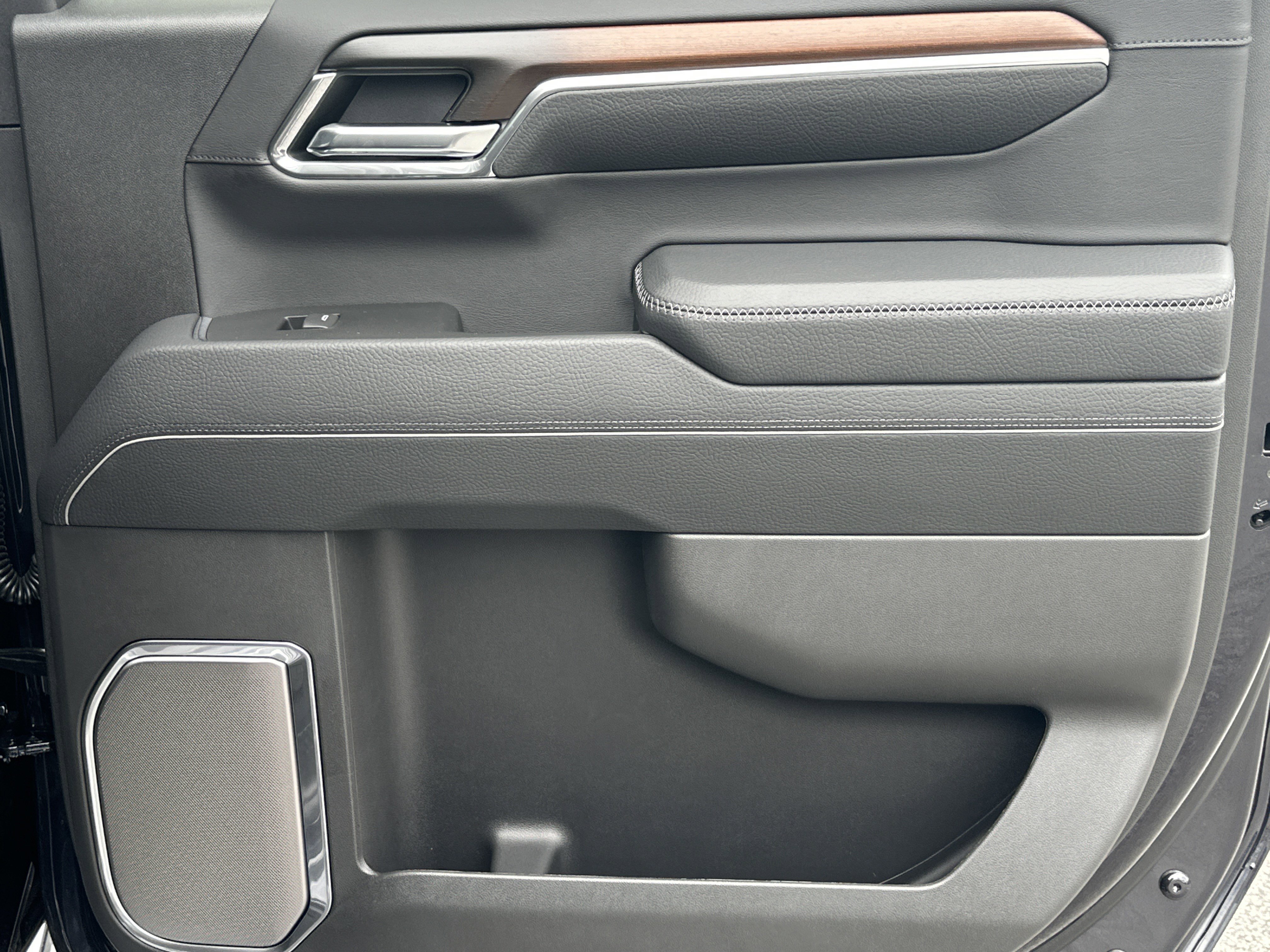 New 2026 GMC Sierra 1500 Denali w/ Technology Package image 16