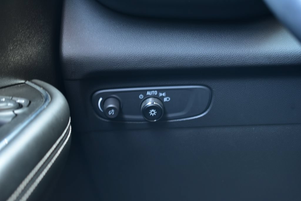 Used 2023 Buick Envision Essence w/ Sport Touring Package FWD image 42