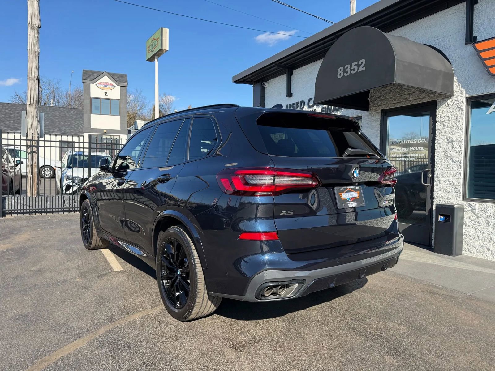 Used 2022 BMW X5 M50i w/ Executive Package AWD/4WD image 11