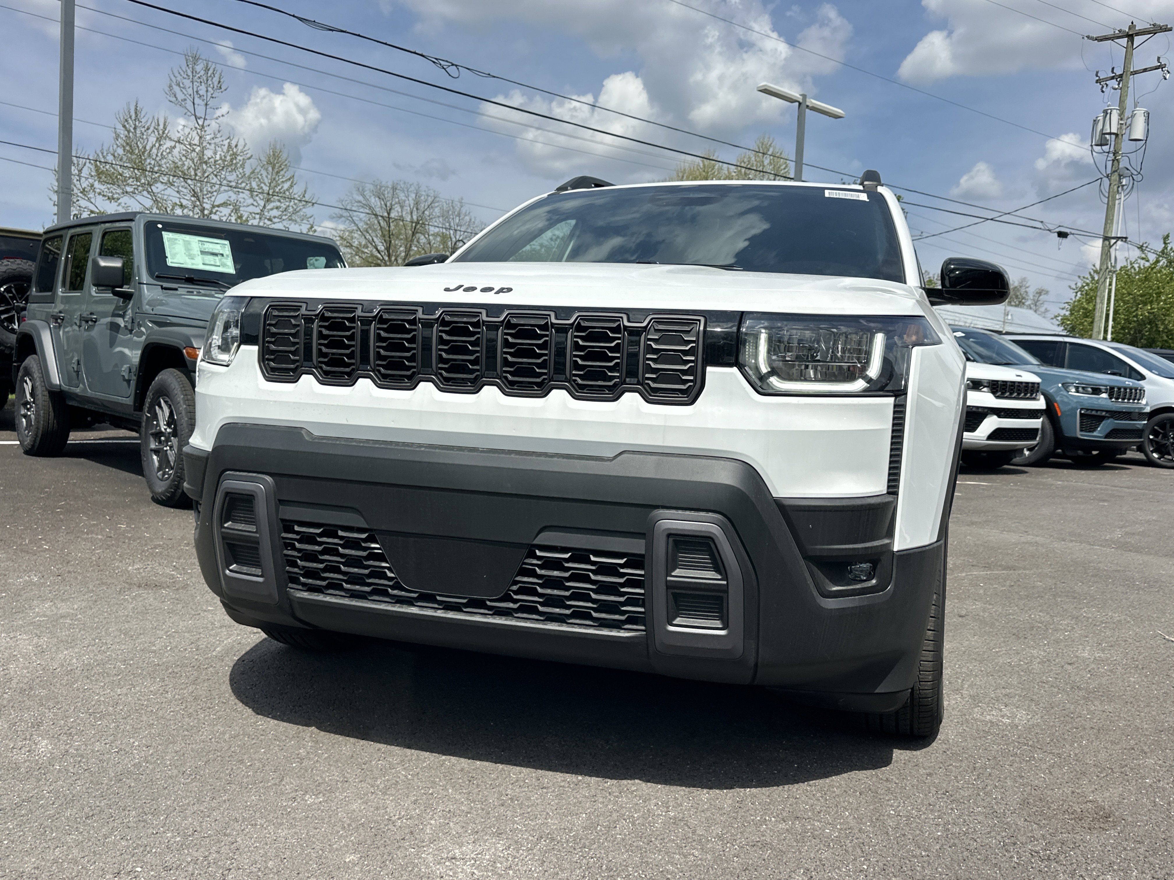 New 2026 Jeep Cherokee Laredo AWD/4WD image 18