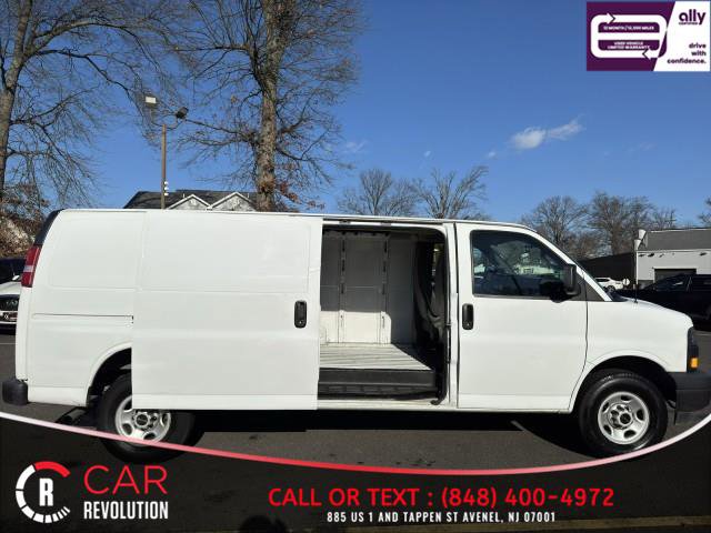 Used 2023 GMC Savana 2500 Extended w/ Driver Convenience Package image 9
