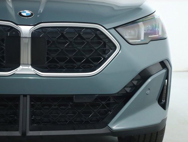Certified 2025 BMW X2 xDrive28i w/ Premium Package image 8