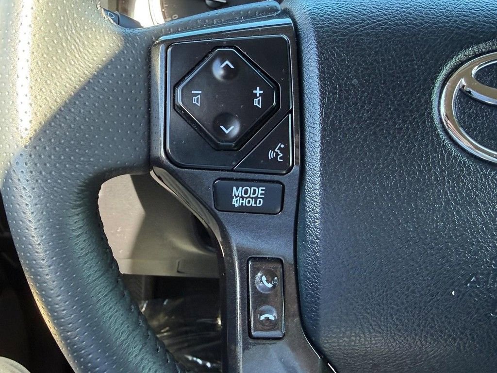 Used 2024 Toyota 4Runner TRD Off-Road image 18