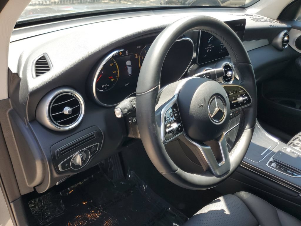 Used 2022 Mercedes-Benz GLC 300 4MATIC image 17
