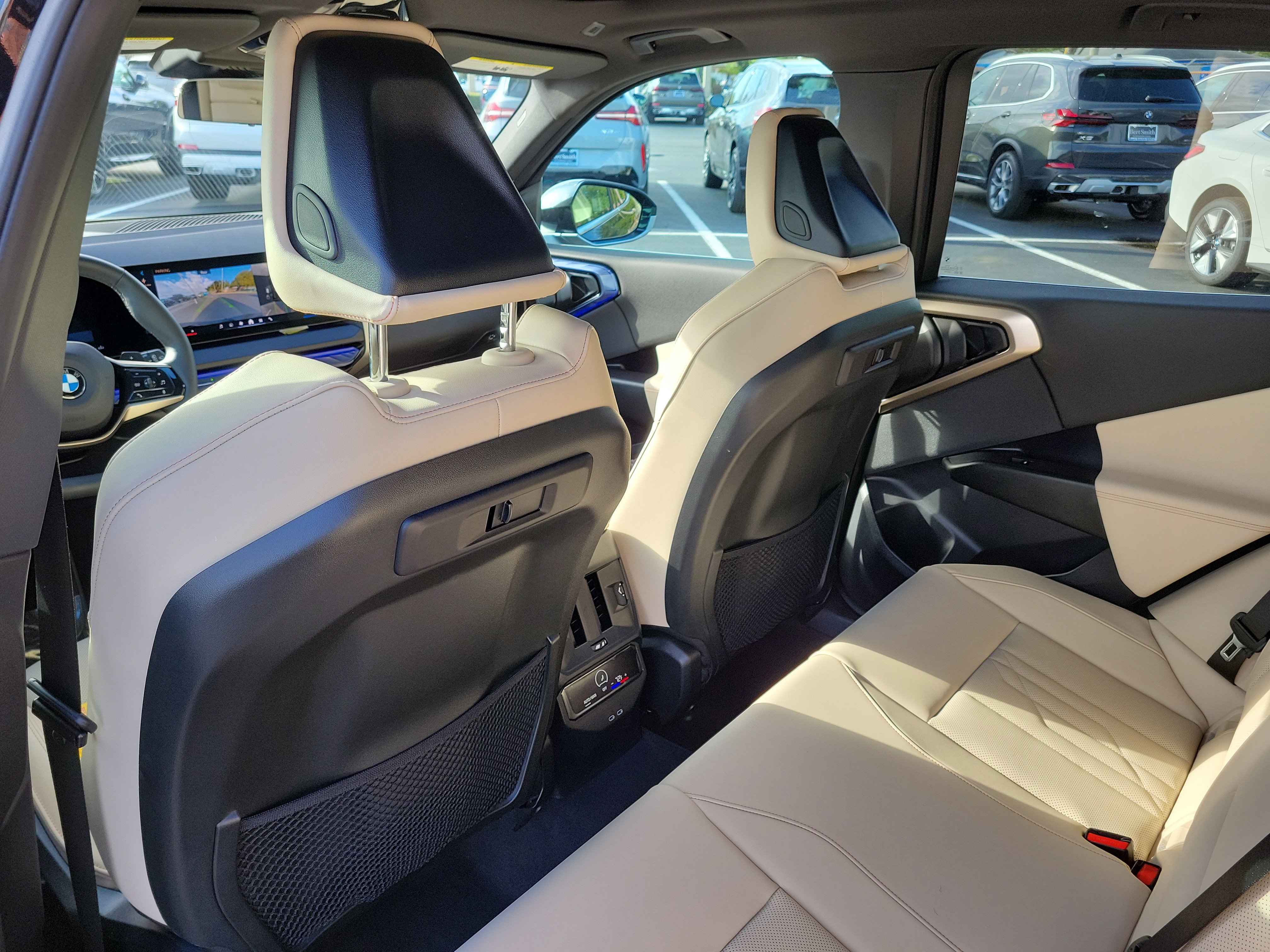 Used 2025 BMW X3 xDrive30i w/ Premium Package AWD/4WD image 12