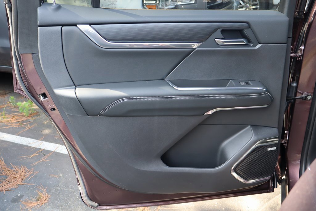 New 2025 GMC Acadia Elevation w/ Elevation Premium Package image 17