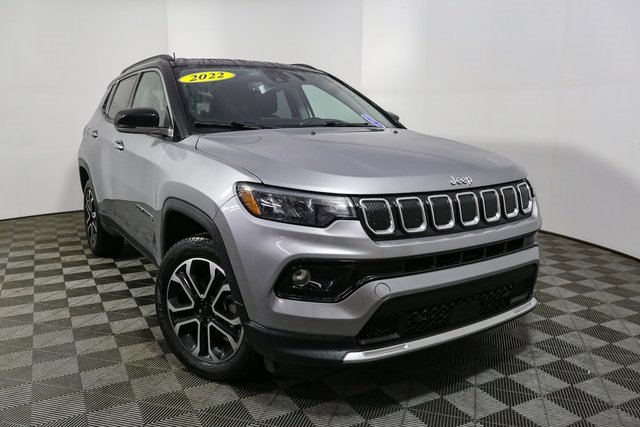 Used 2022 Jeep Compass Limited w/ Sun and Sound Group image 3