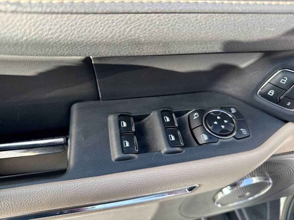 Used 2024 Ford Expedition Max XLT image 15