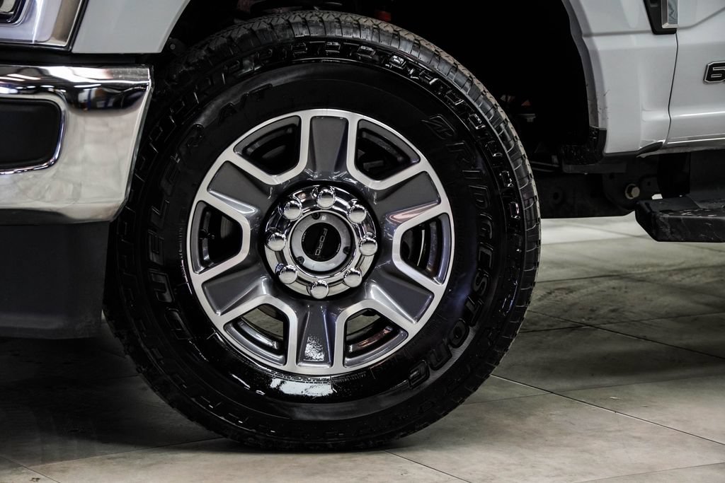 Used 2026 Ford F250 Lariat AWD/4WD image 3