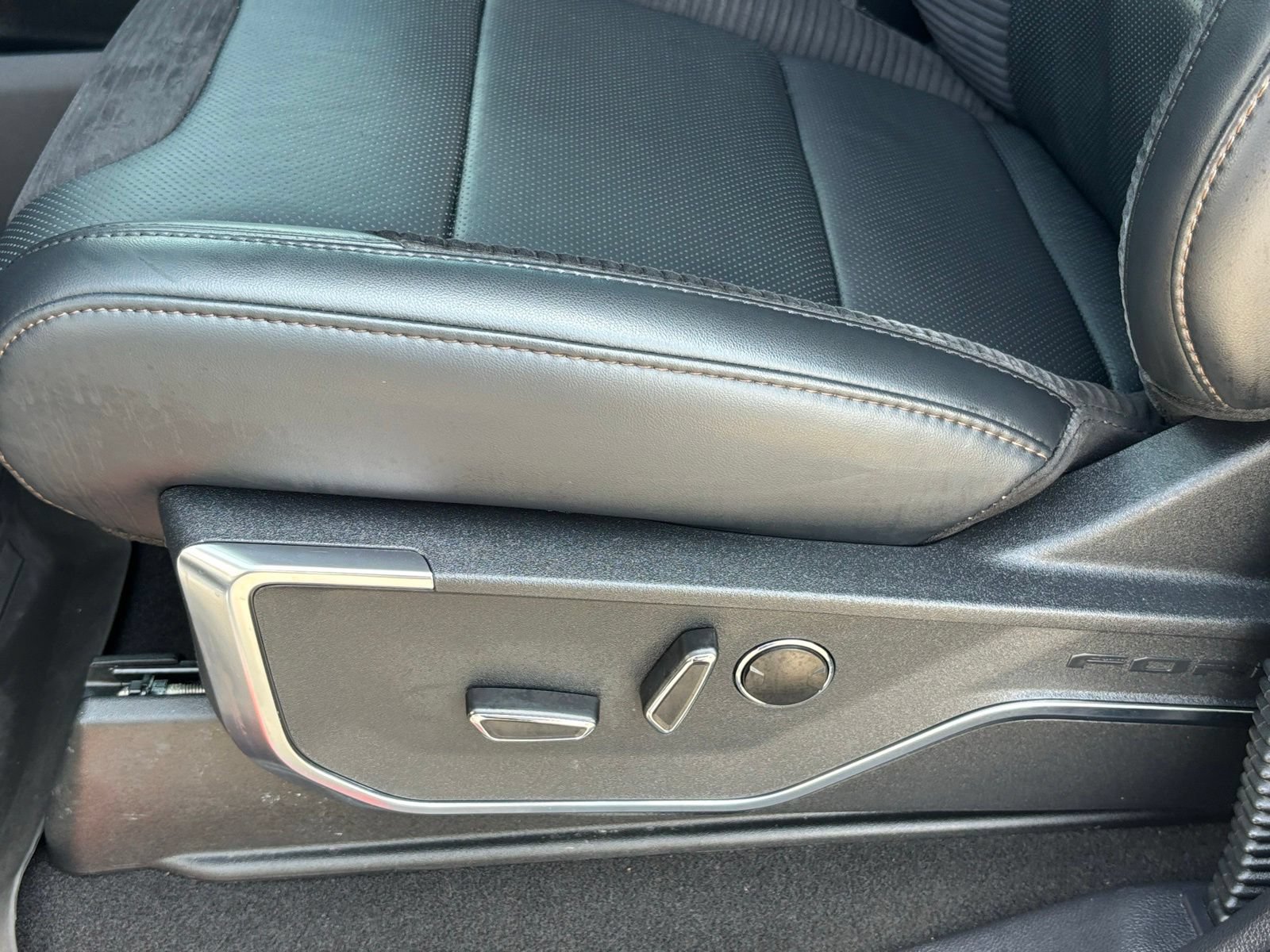 Used 2023 Ford F150 Raptor AWD/4WD image 15