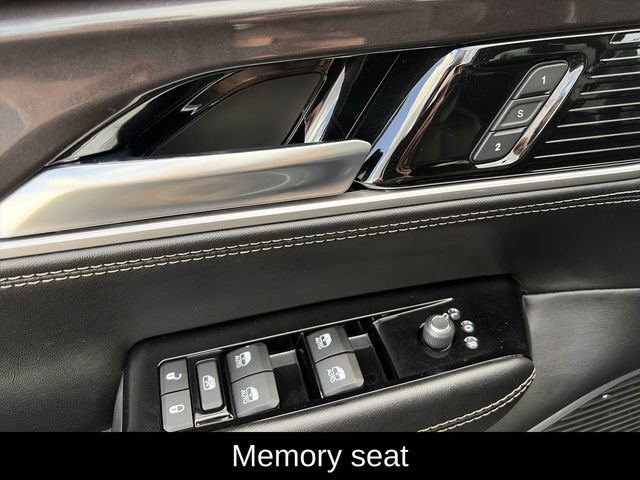 Used 2023 Jeep Wagoneer 4WD image 21