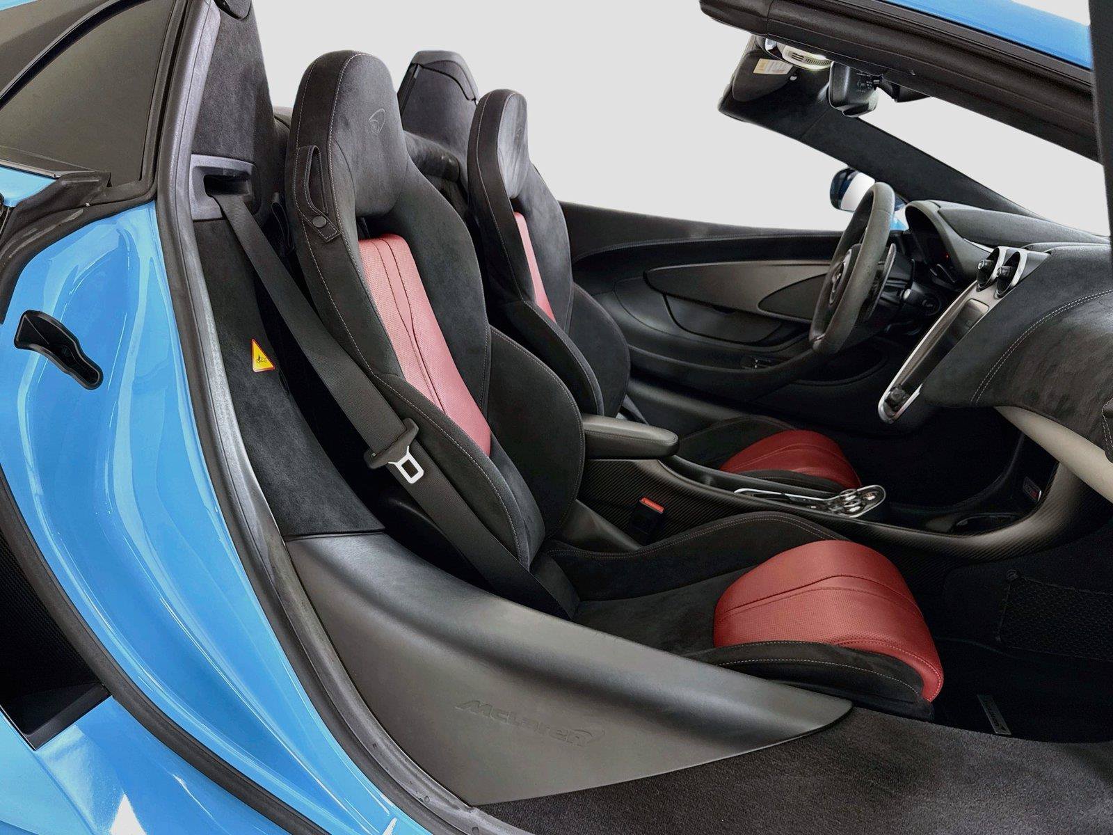 Used 2018 McLaren 570S Spider RWD image 22