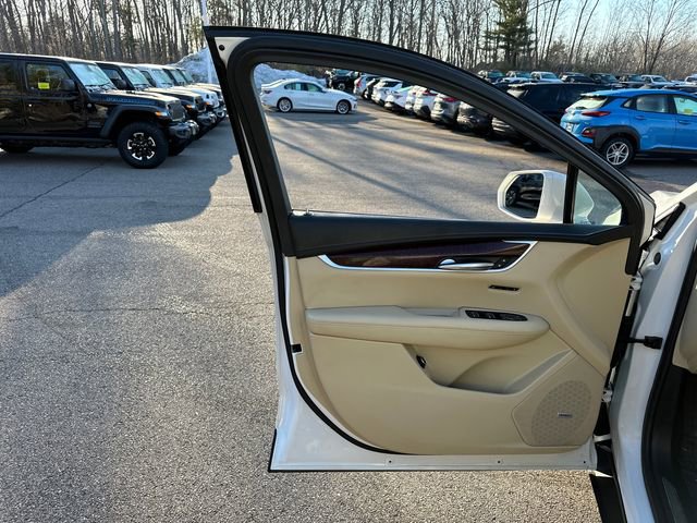 Used 2019 Cadillac XT5 Luxury image 20