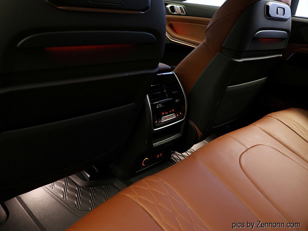 Certified 2025 BMW X5 M60i w/ Executive Package image 14