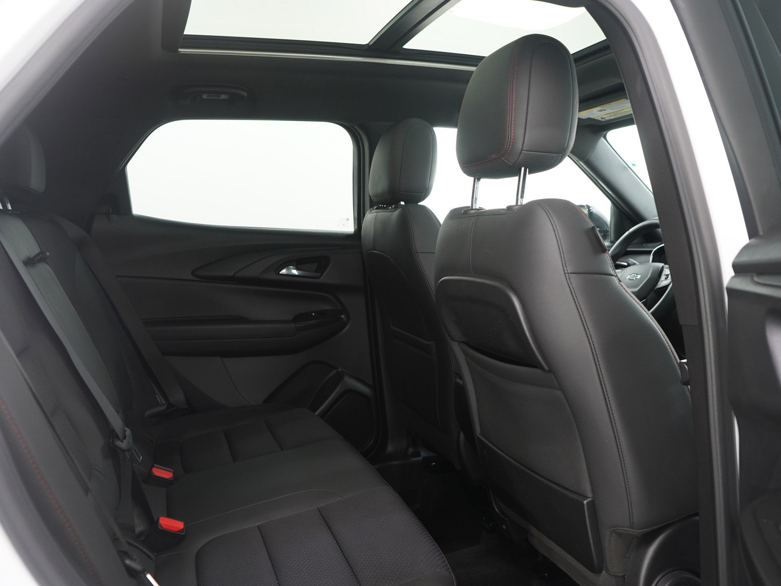 Used 2021 Chevrolet TrailBlazer RS w/ Sun and Liftgate Package AWD/4WD image 14