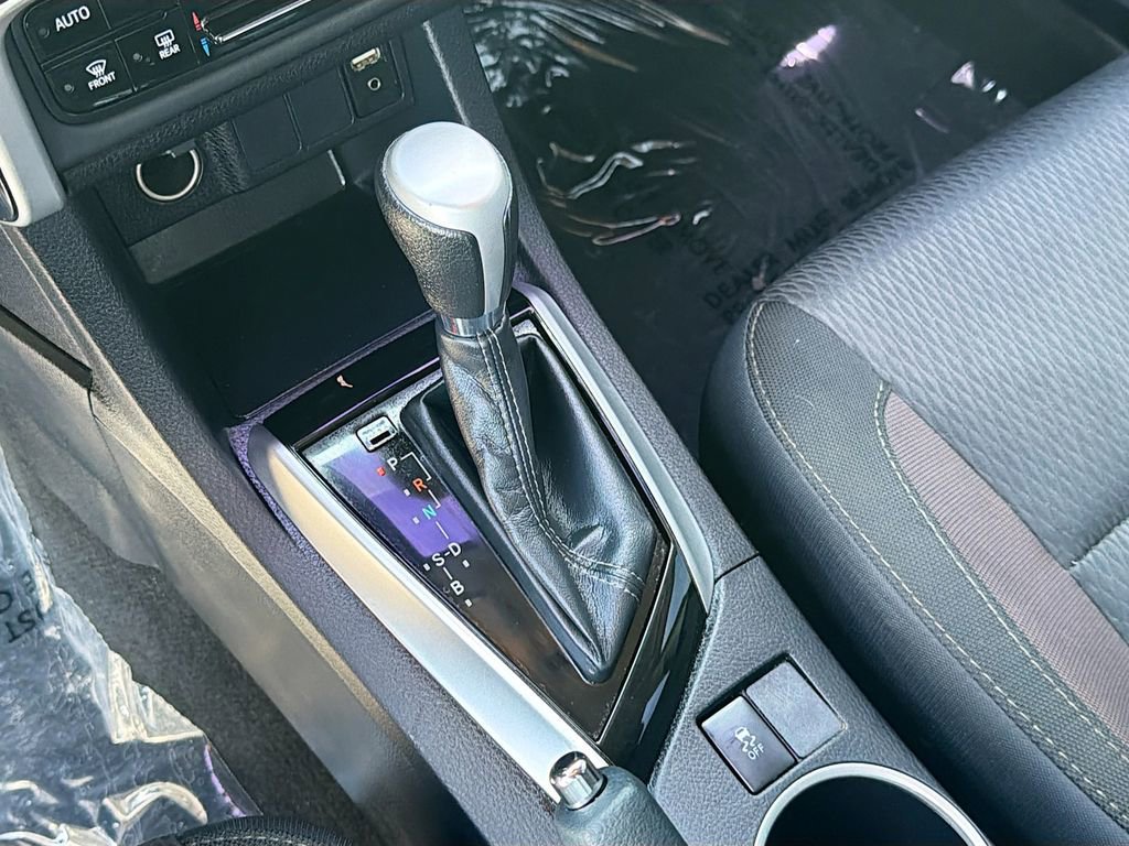 Used 2019 Toyota Corolla LE FWD image 24