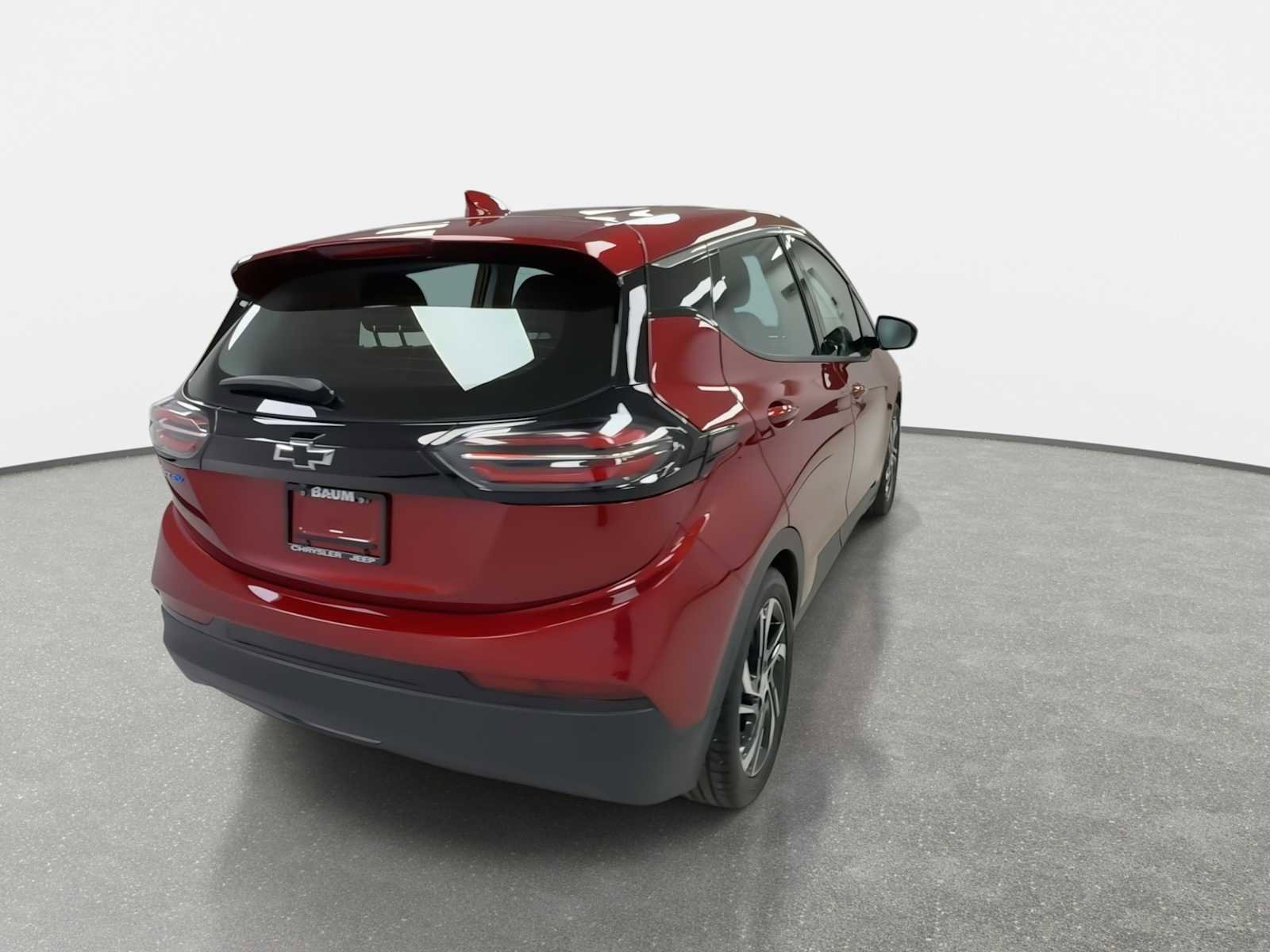 Used 2023 Chevrolet Bolt LT w/ Infotainment Package FWD image 8
