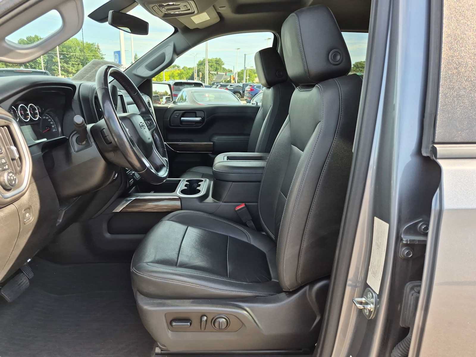 Used 2021 Chevrolet Silverado 1500 RST w/ True North Edition Plus AWD/4WD image 16