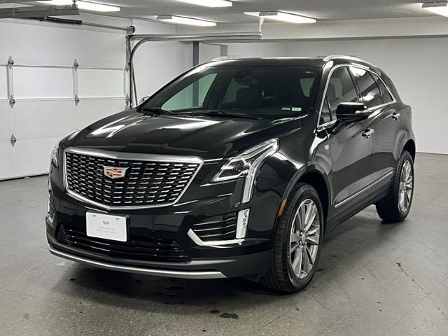 Certified 2025 Cadillac XT5 Premium Luxury FWD image 1