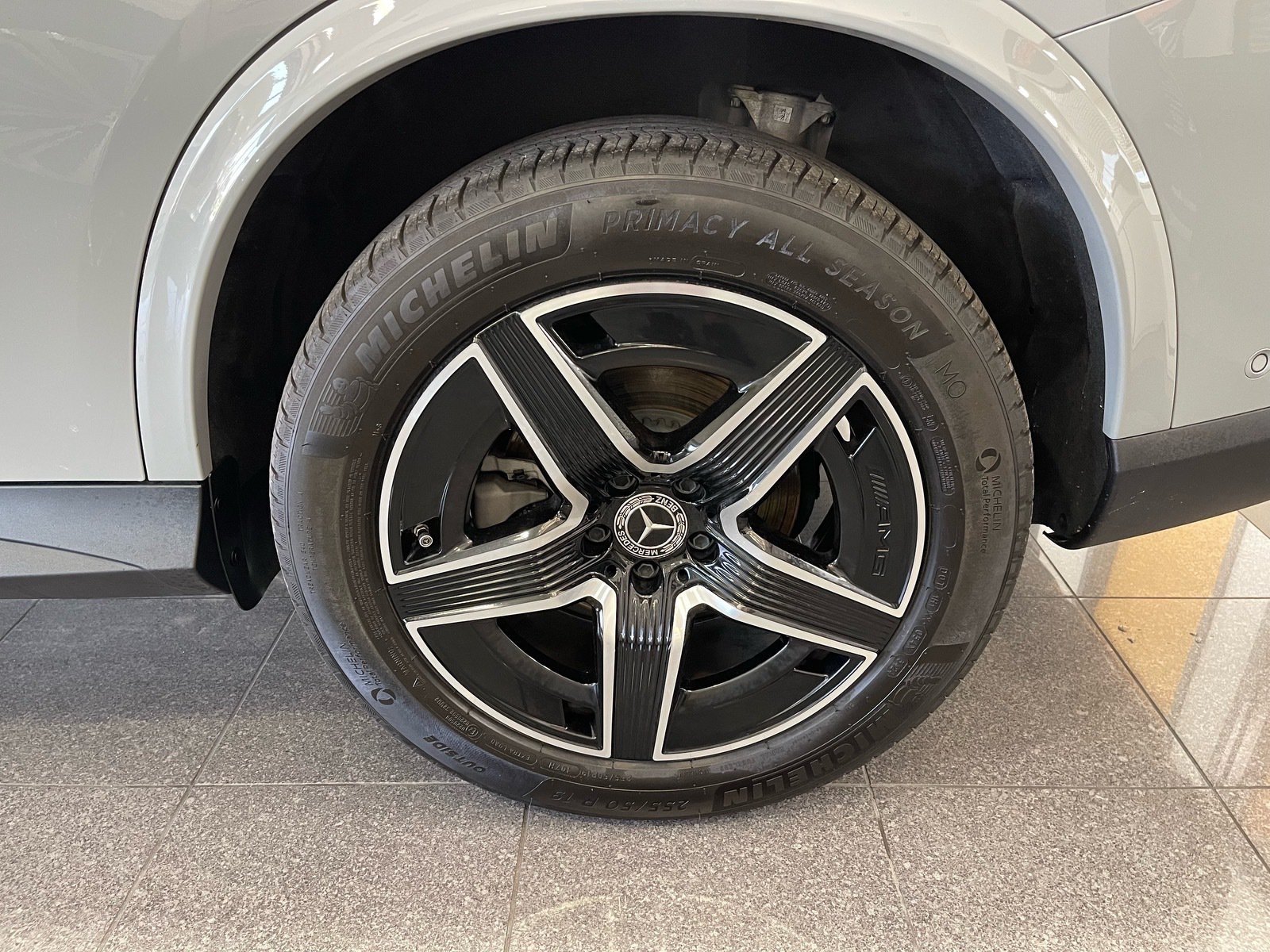 Used 2025 Mercedes-Benz GLC 300 4MATIC image 21