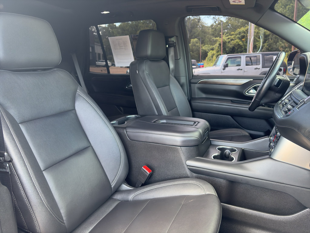 Used 2023 Chevrolet Tahoe Z71 w/ Luxury Package AWD/4WD image 18