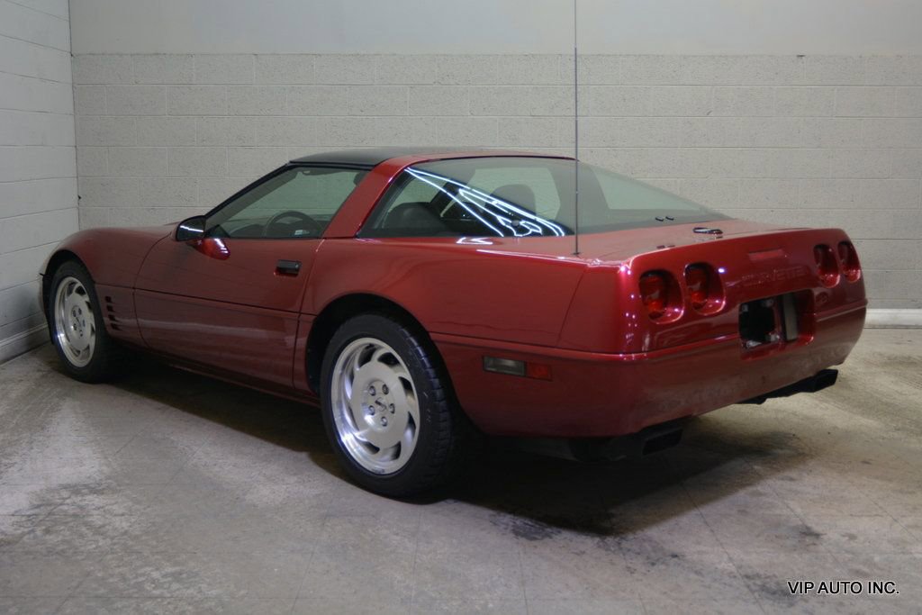 Used 1994 Chevrolet Corvette Coupe image 3