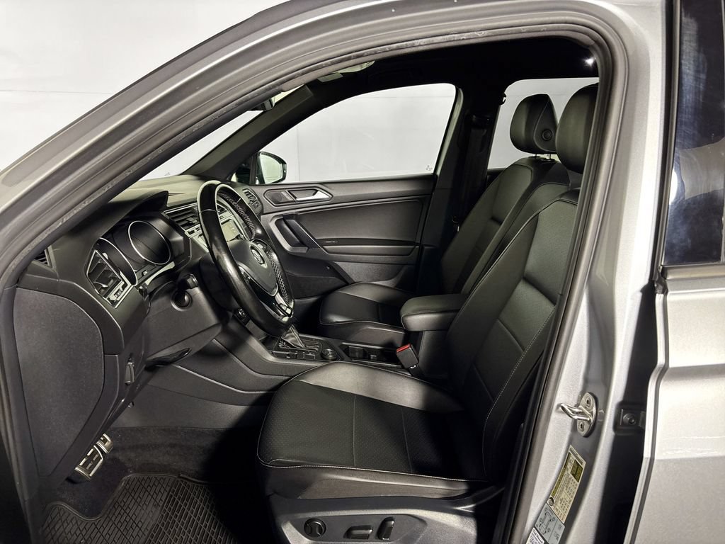 Used 2021 Volkswagen Tiguan SE AWD/4WD image 11