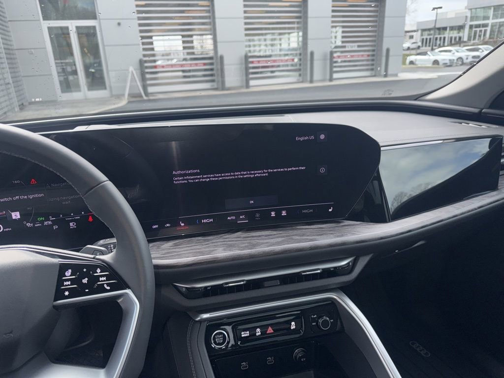 Certified 2025 Audi Q5 2.0T Premium Plus w/ Premium Plus image 27