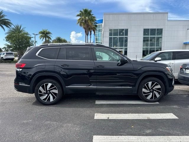 Used 2025 Volkswagen Atlas SEL AWD/4WD image 11