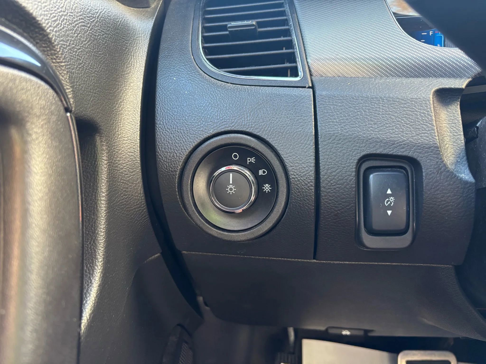 Used 2015 Ford Taurus SHO w/ Equipment Group 401A image 19