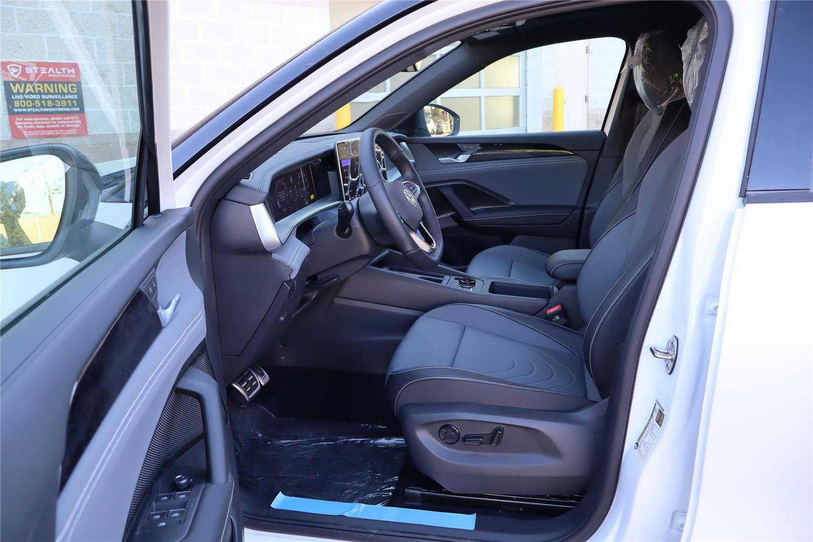 New 2026 Volkswagen Tiguan SE R-Line FWD image 11