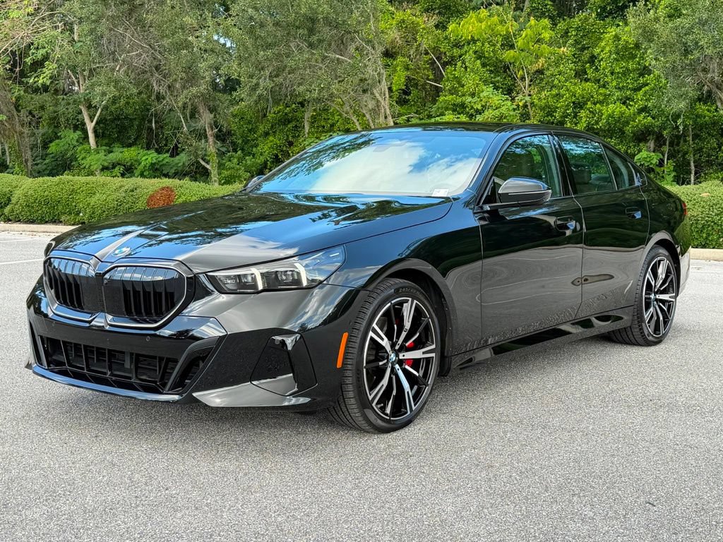 Used 2026 BMW 530i xDrive w/ M Sport Package AWD/4WD image 1