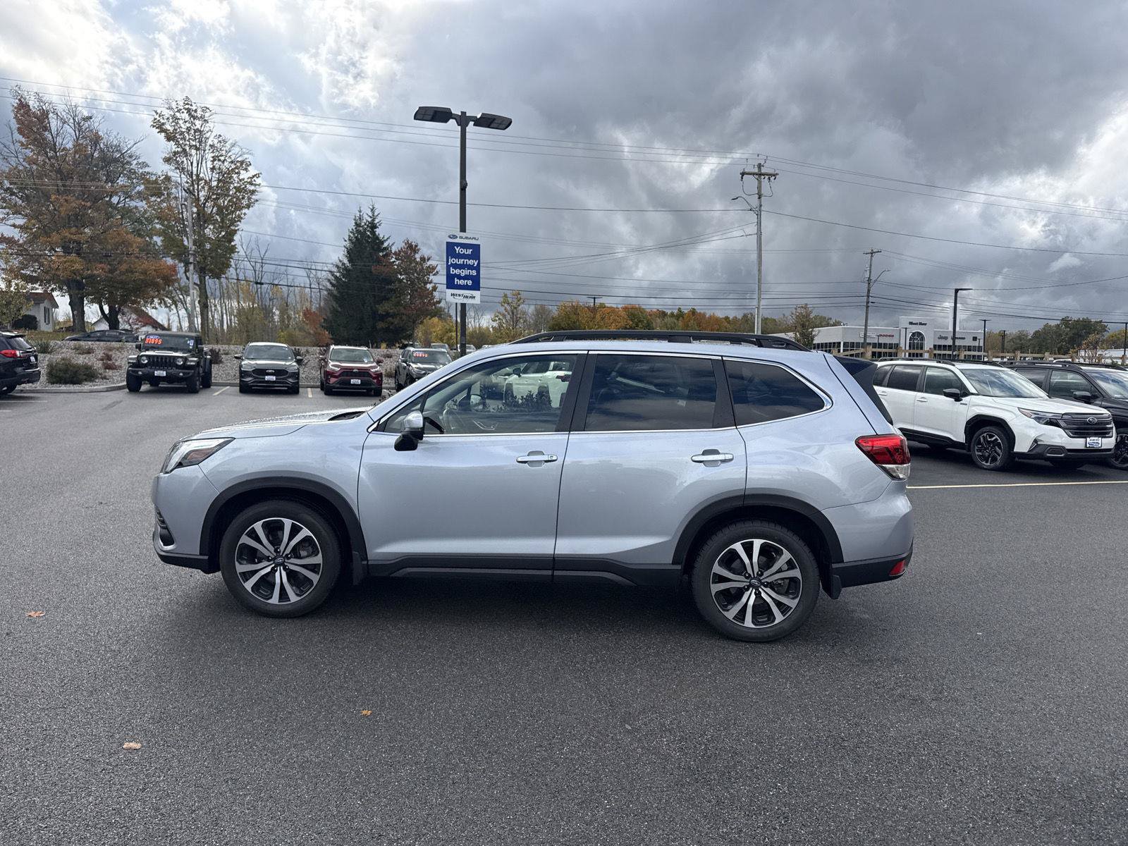 Used 2024 Subaru Forester Limited AWD/4WD image 5
