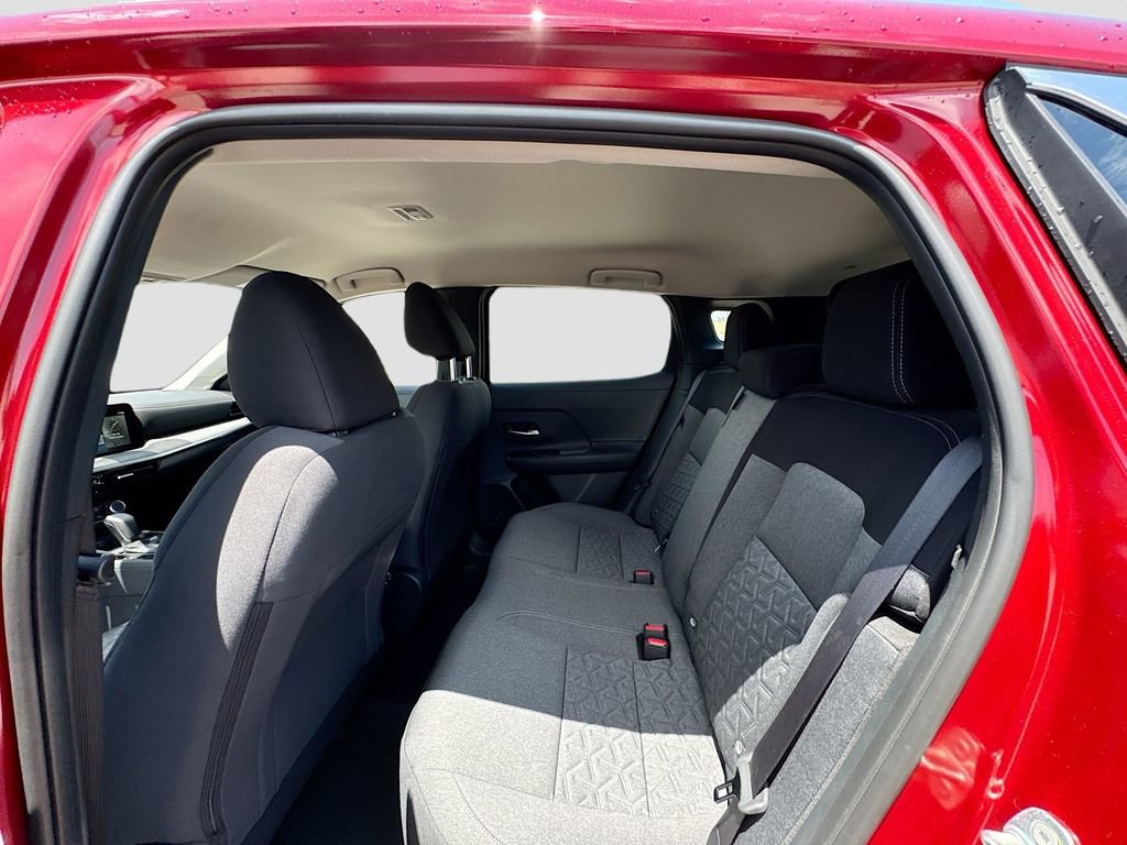 Used 2025 Nissan Kicks SV w/ Charging Package image 21