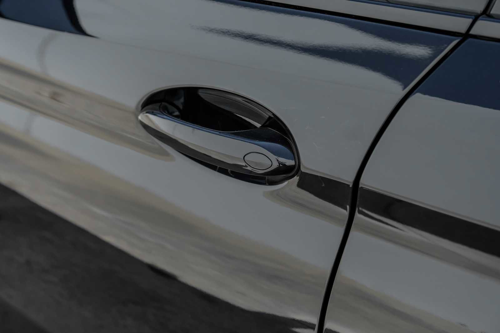 Used 2023 BMW M5 image 38